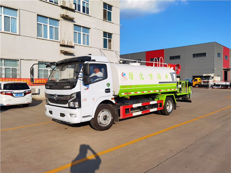 國(guó)六東風(fēng)凱普特9噸多功能綠化噴灑車(chē)